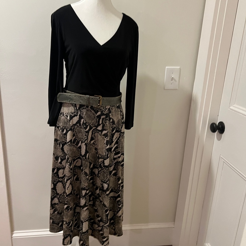 Tahari Arthur and Levine Black  and Gray Snakeskin Pattern Dress / Lined